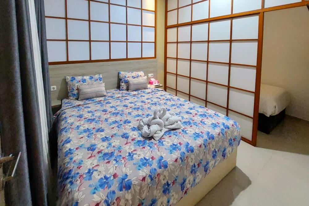 Twospaces Living At Maximus Inn Palembang Extérieur photo